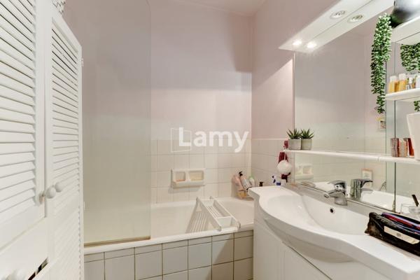 Appartement, parking intérieur