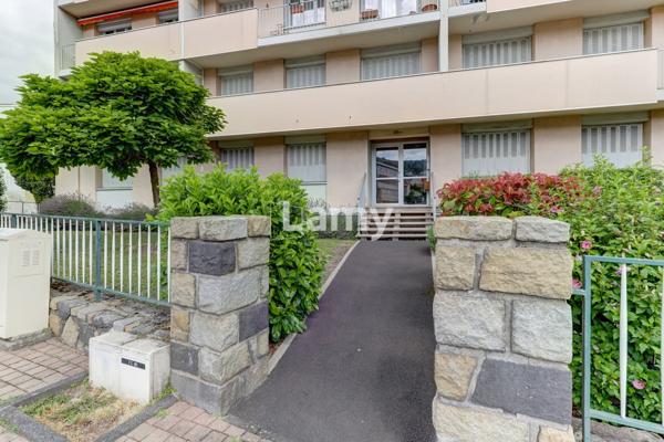 Appartement, parking intérieur