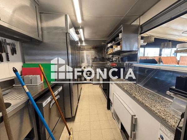 Location Local commercial 1 pièce 40.6 m² - LES TOURRADES Mandelieu 06210