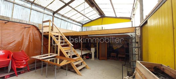 Local de stockage de 140 m²