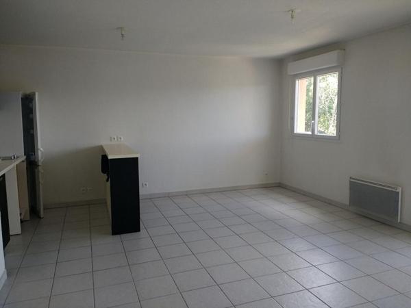 VIDAUBAN ? F2 LUMINEUX AVEC VUE DÉGAGÉE, BALCON ET  2 PARKINGS