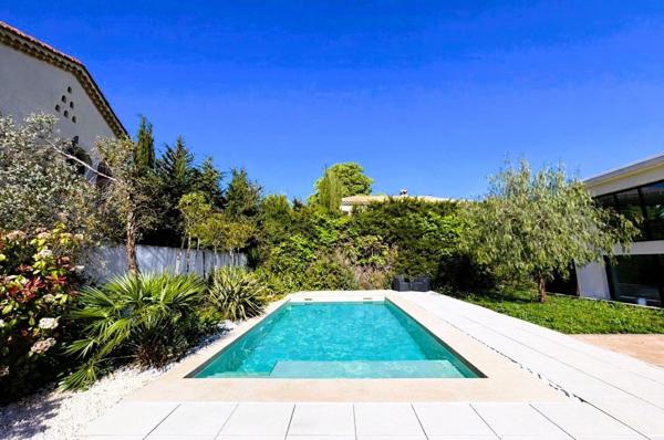 Saint Julien magnifique villa d'architecte 178 m² avec piscine et terrain de 978 m²