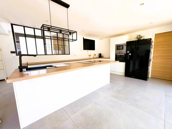Saint Julien magnifique villa d'architecte 178 m² avec piscine et terrain de 978 m²
