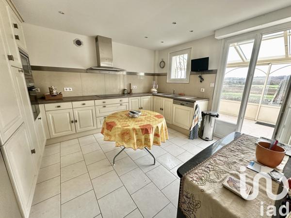 Maison 7 pièces de 150 m² à Urville-Nacqueville (50460)