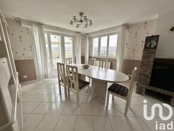 Maison 7 pièces de 150 m² à Urville-Nacqueville (50460)