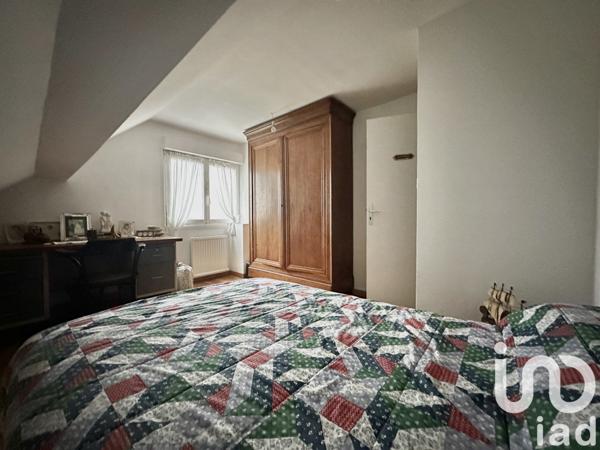 Maison 7 pièces de 150 m² à Urville-Nacqueville (50460)