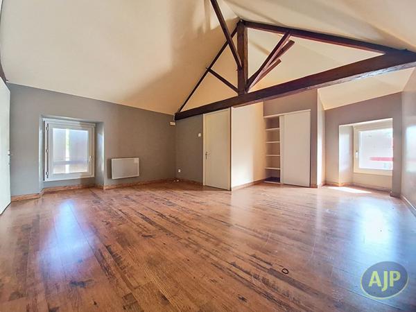 Vente maison La Chaize Le Vicomte : 227 000 € - AJP Immobilier La Roche-sur-Yon