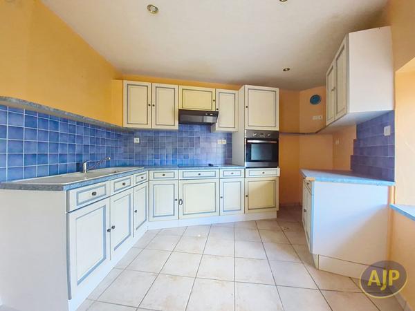 Vente maison La Chaize Le Vicomte : 227 000 € - AJP Immobilier La Roche-sur-Yon
