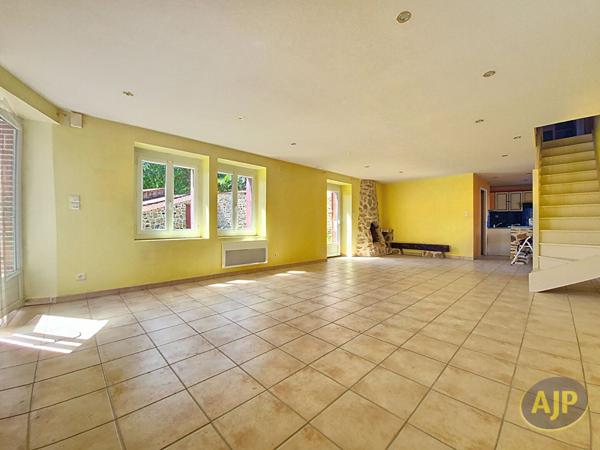 Vente maison La Chaize Le Vicomte : 227 000 € - AJP Immobilier La Roche-sur-Yon