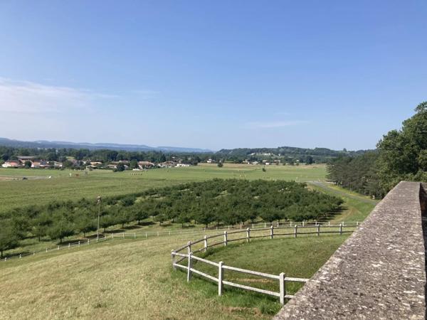 Manoir du XVIIIe siècle, niché au cœur du Lot-et-Garonne.