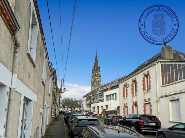 🏡 Vue Église Saint-Martin : Maison de ville avec jardin et accord pour surélévation - Rénovation "Zéro carbone"