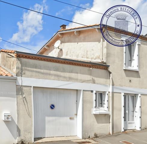 🏡 Vue Église Saint-Martin : Maison de ville avec jardin et accord pour surélévation - Rénovation "Zéro carbone"