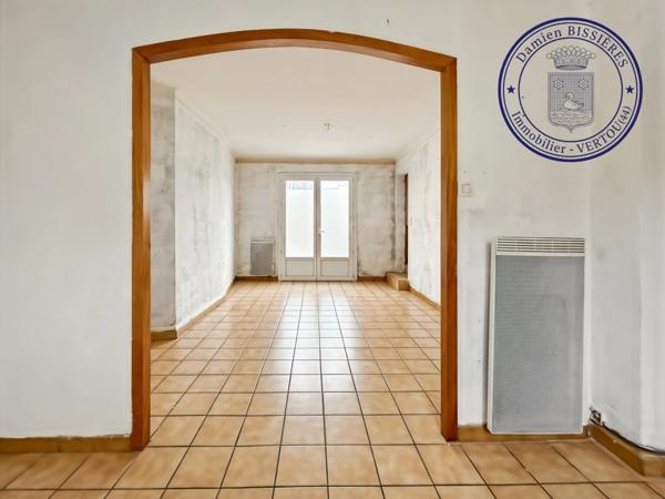 🏡 Vue Église Saint-Martin : Maison de ville avec jardin et accord pour surélévation - Rénovation "Zéro carbone"