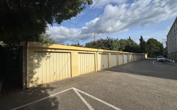 Stationnement à vendre    14 m2 Carpentras