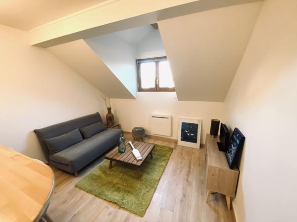 T2 en duplex rénové - Epagny-Metz-Tessy (Gillon)