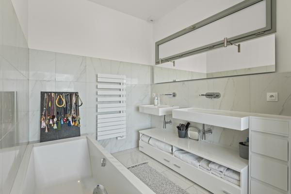 Grilly (01220) Maison de prestige avec vue panoramique