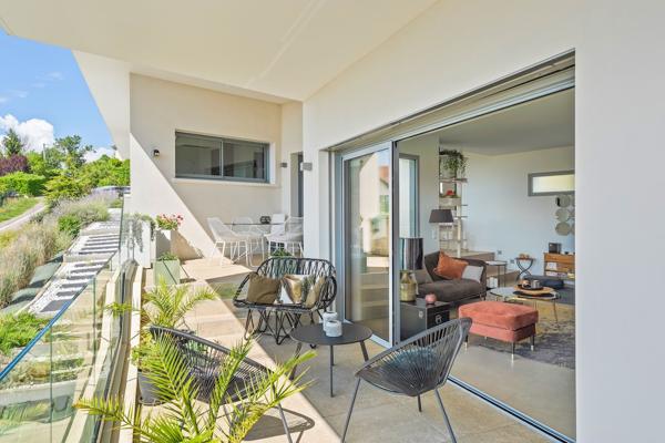 Grilly (01220) Maison de prestige avec vue panoramique