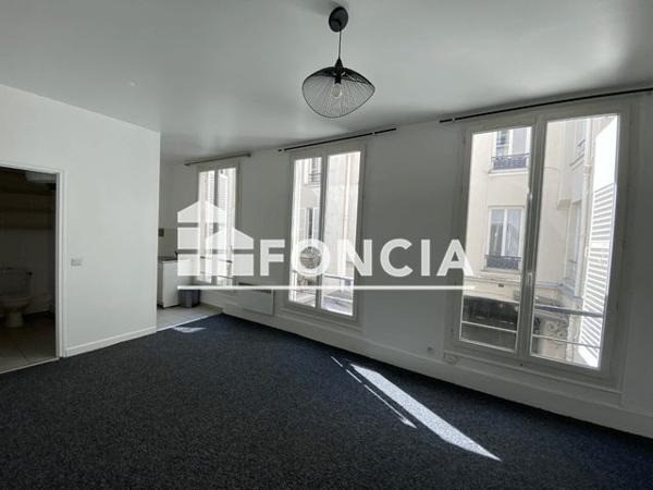 Location Studio 29.2 m² - 30 RUE GODOT DE MAUROY Paris 75009