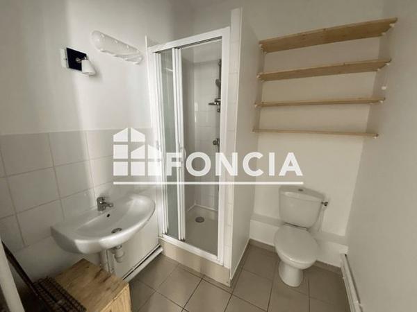 Location Studio 29.2 m² - 30 RUE GODOT DE MAUROY Paris 75009