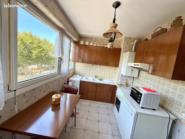 GRAND APPARTEMENT T3/ Beauregard avec garage+cave