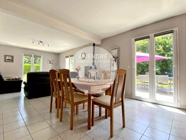 Vente                                                      Maison
                        
                     8 pièces                      159 m2                     à Vigneux-de-Bretagne