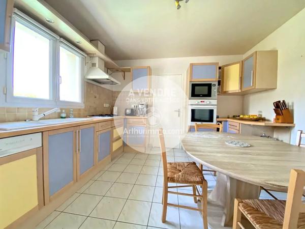 Vente                                                      Maison
                        
                     8 pièces                      159 m2                     à Vigneux-de-Bretagne