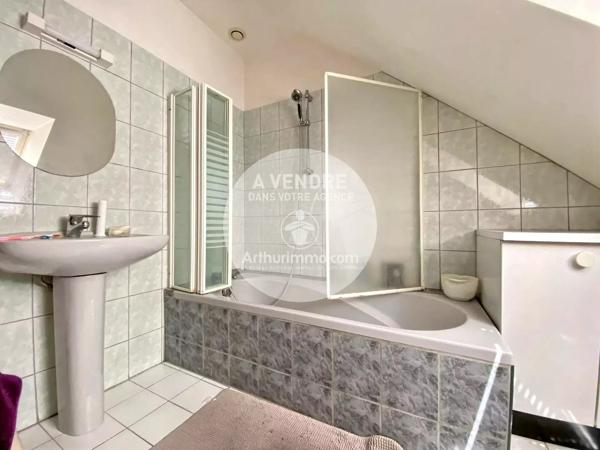 Vente                                                      Maison
                        
                     8 pièces                      159 m2                     à Vigneux-de-Bretagne