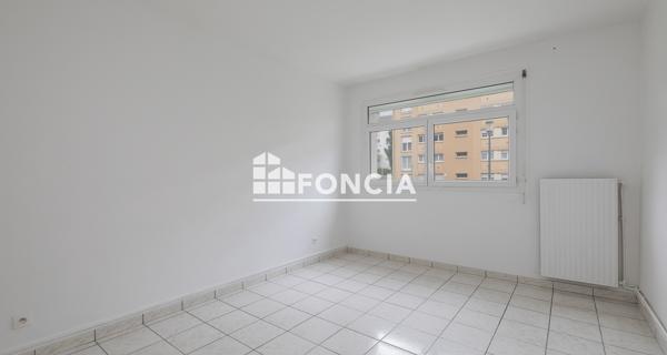 À vendre Appartement 4 pièces 68 m² - Petit-couronne 76650