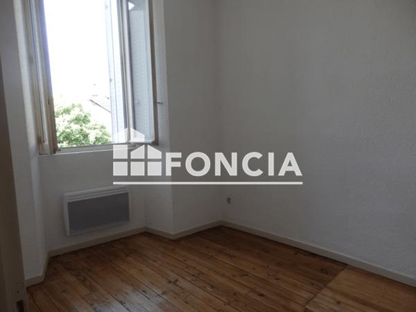 Location Studio 22.67 m² - 19 RUE GEORGES LASSALLE Tarbes 65000
