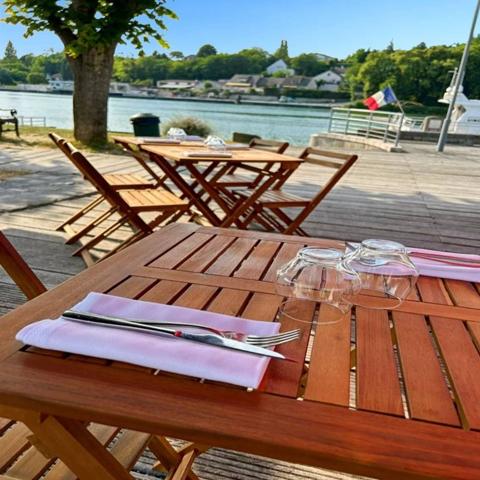 Restaurant et Bar à Vins - Epicerie Italienne- Fontainebleau