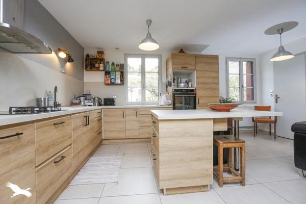 Maison à vendre |                                       Luynes |                                        7 pièces  |  167 m²