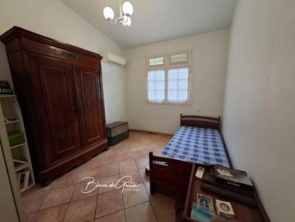 Dpt Guadeloupe (971), à vendre PETIT BOURG maison T4 avec un grand jardin