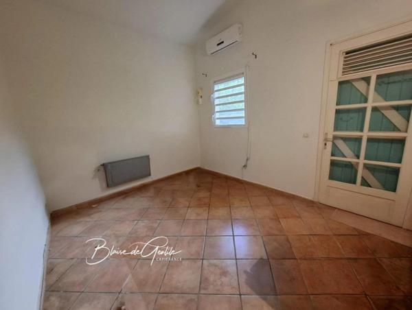 Dpt Guadeloupe (971), à vendre PETIT BOURG maison T4 avec un grand jardin