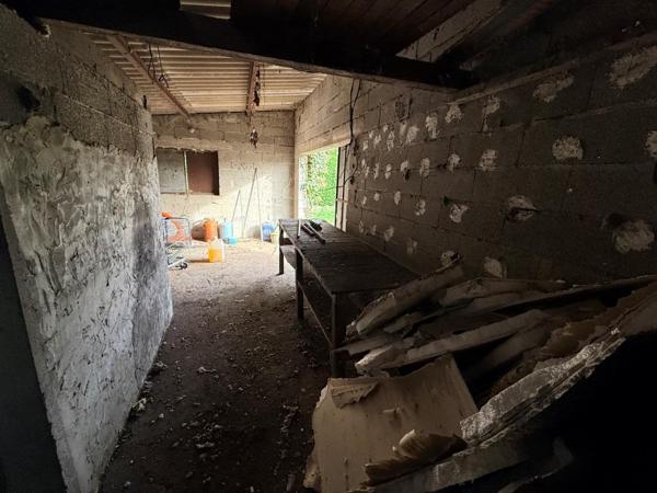 ST ANDRE DE CUBZAC TERRAIN CONSTRUCTIBLE 580 m² AVEC BÂTIMENT ENVIRON 90 m² Saint-André-de-Cubzac (33240)