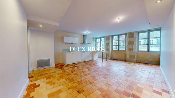 Magnifique T3 dans immeuble de 1850 avec ascenceur