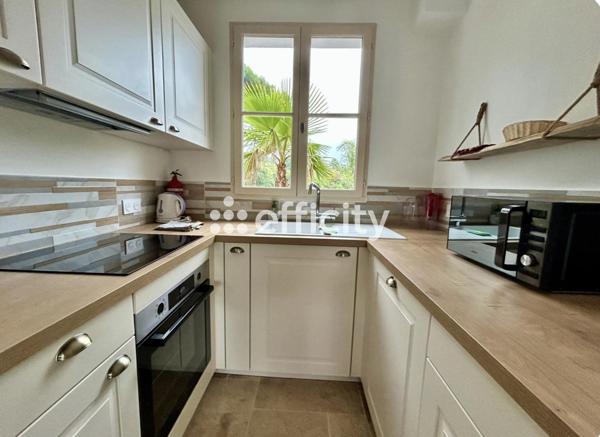 Maison
         4 pièces
        - 64 m² Bien prestige 599 000 € *