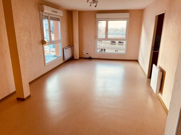 Appartement 3 pièces avec balcon et garage