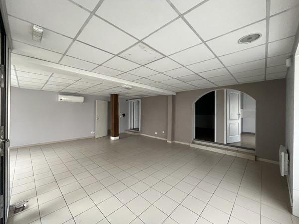 Local commercial à louer |  MONTPON MENESTEROL |  3 pièces | 83 m²