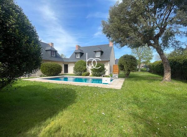 SAINT GILDAS DE RHUYS Maison 10 pièces 178 m²