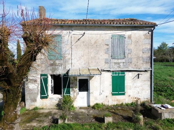 A vendre 🏠 PROJET RÉNO : MAISON en pierre (41 m² sur deux niveaux) + GRANGE (54 m²) INDÉPENDANTE, BRIE (16)