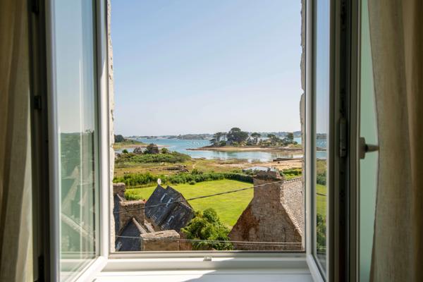 Maison de caractère les pieds dans l'eau