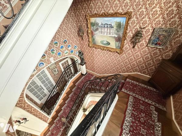 En EXCLUSIVITE MAISON DE MAITRE à 15 minutes d'Amiens