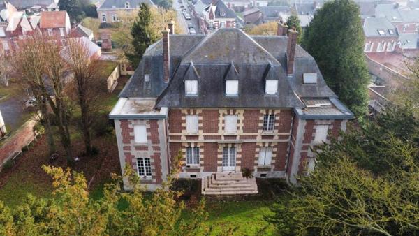 En EXCLUSIVITE MAISON DE MAITRE à 15 minutes d'Amiens