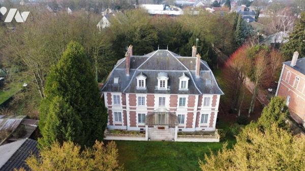 En EXCLUSIVITE MAISON DE MAITRE à 15 minutes d'Amiens