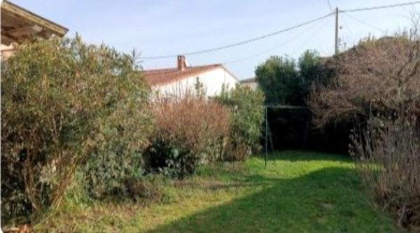 BÈGLES Piscine 4 pcs 125 m²,parcelle 460m², garage