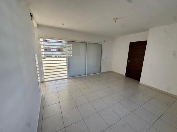APPARTEMENT T2 AVEC VARANGUE ET PARKING