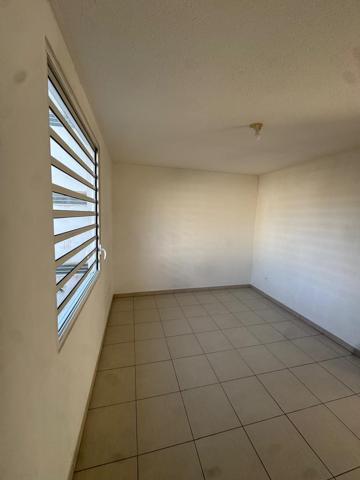 APPARTEMENT T2 AVEC VARANGUE ET PARKING