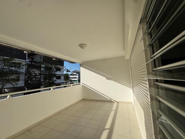 APPARTEMENT T2 AVEC VARANGUE ET PARKING