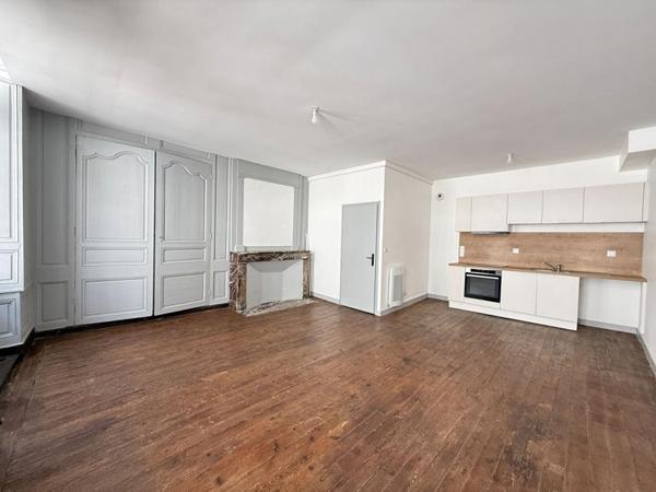 Immeuble Angouleme 3 pièce(s)