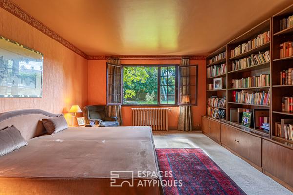 Demeure familiale aux volumes généreux, multiples possibilités dans un cadre préservé à Beynes